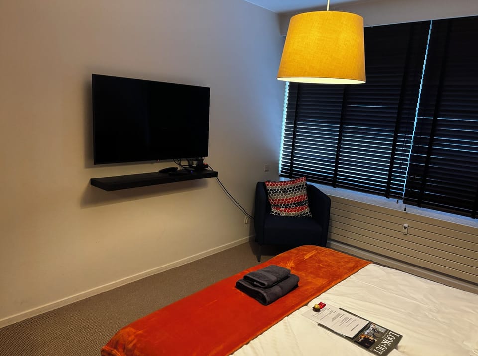 Deluxe Studio Suite | Free WiFi