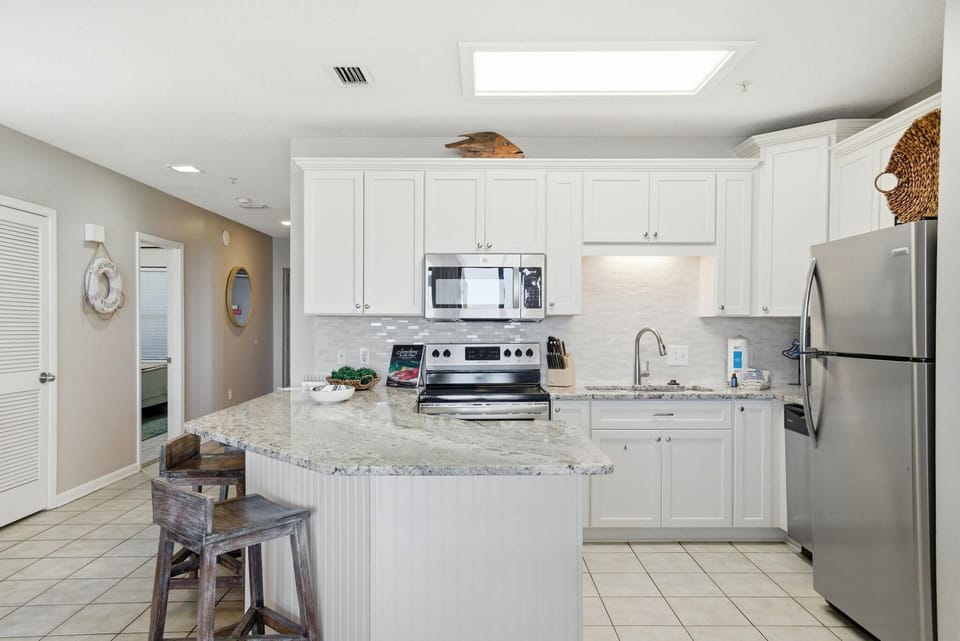 Condo, Multiple Beds (Phoenix 10 114) | Private kitchen