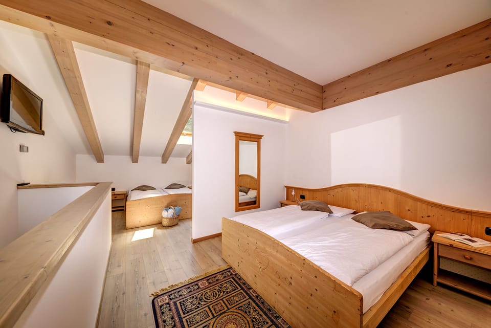Apartment, 1 Bedroom, Balcony | In-room safe, individually decorated, individually furnished, desk