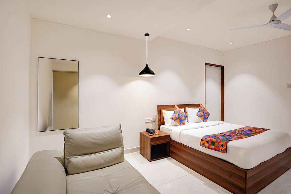 Egyptian cotton sheets, premium bedding, in-room safe, free WiFi