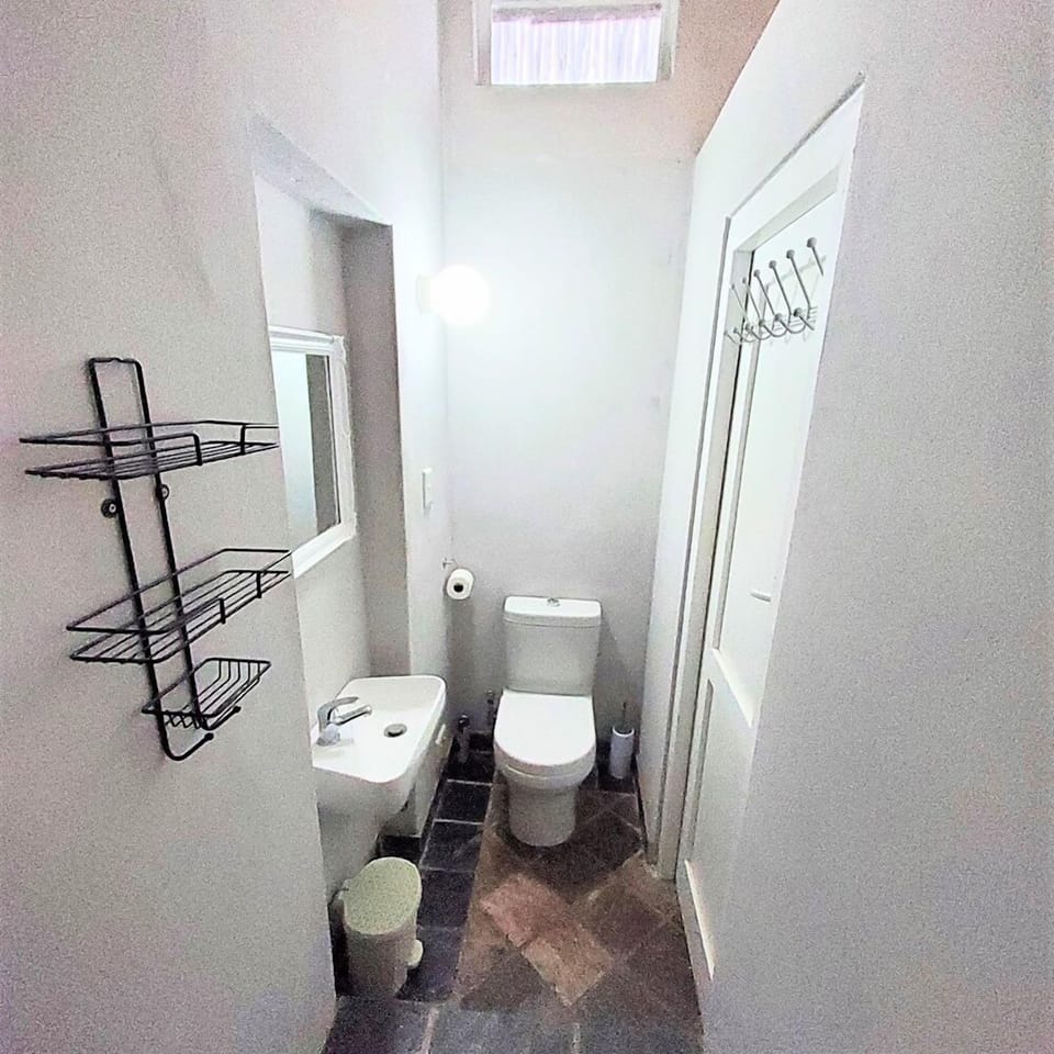 Comfort Double Room | Bathroom | Shower, hydromassage showerhead, hair dryer, towels