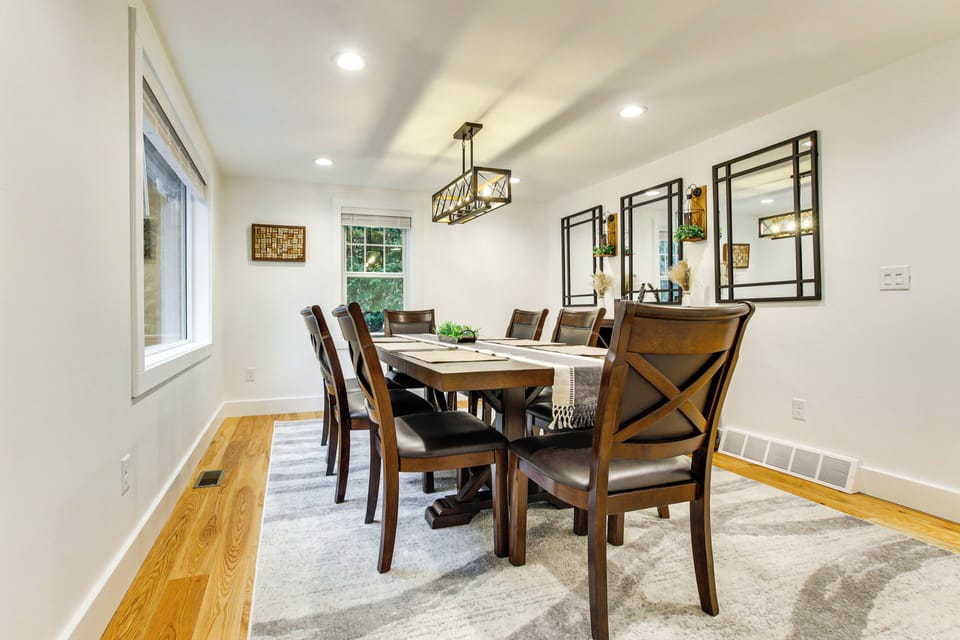 House (3 Bedrooms) | Interior