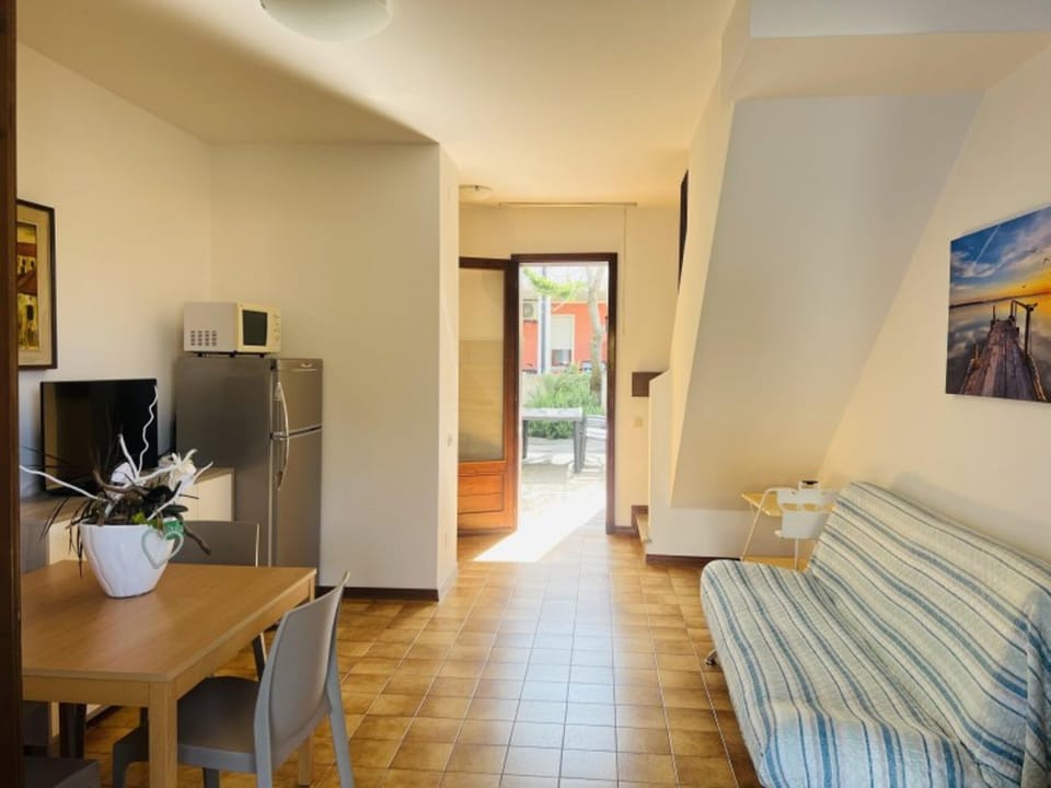 Villa, 2 Bedrooms, Patio, Garden View | Living room