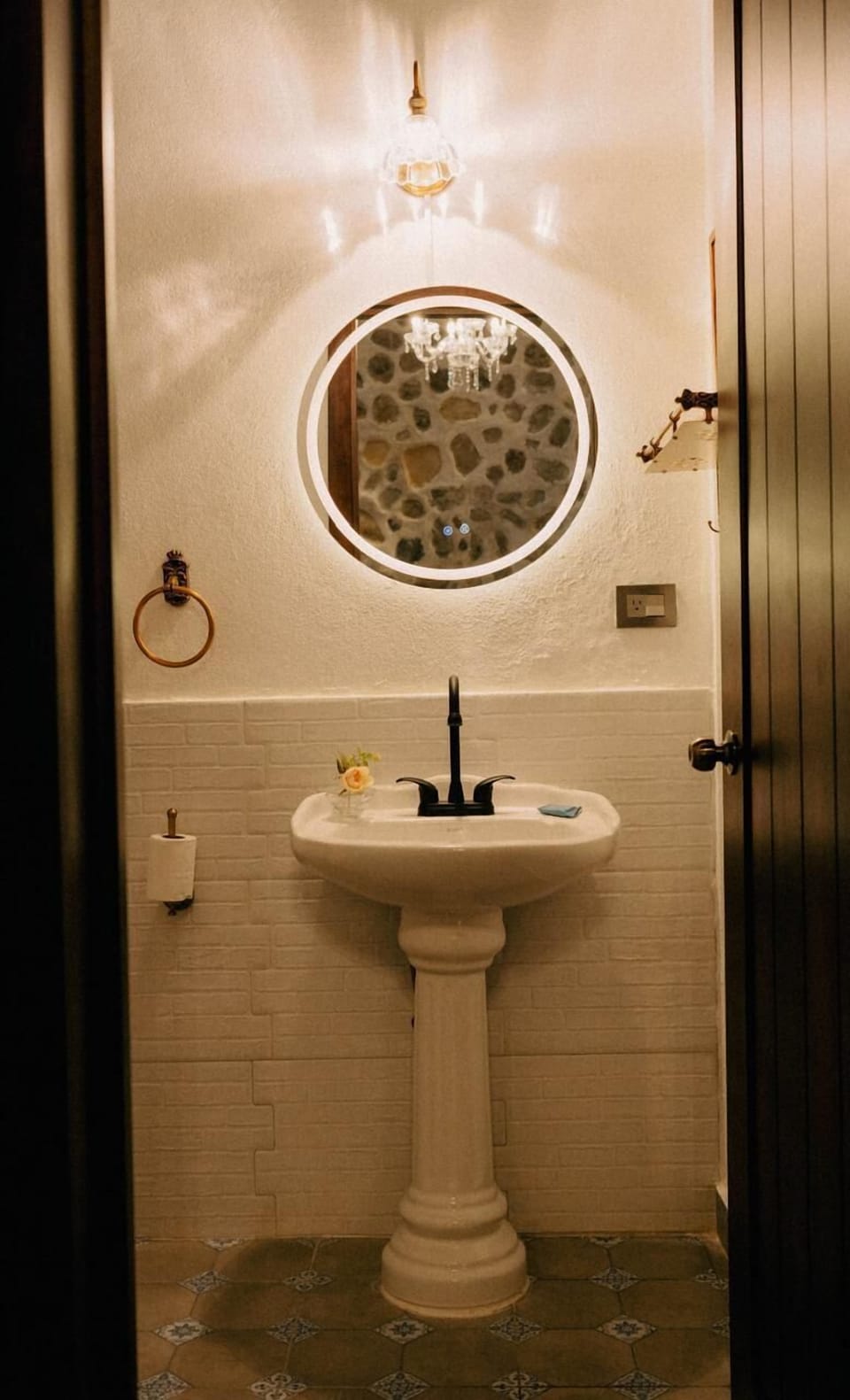 Shower, towels, soap, shampoo