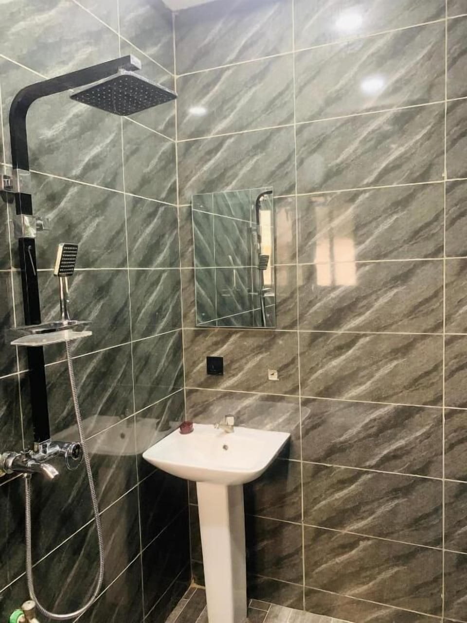 Deluxe Room, Balcony, City View | Bathroom | Free toiletries, hair dryer, slippers, bidet