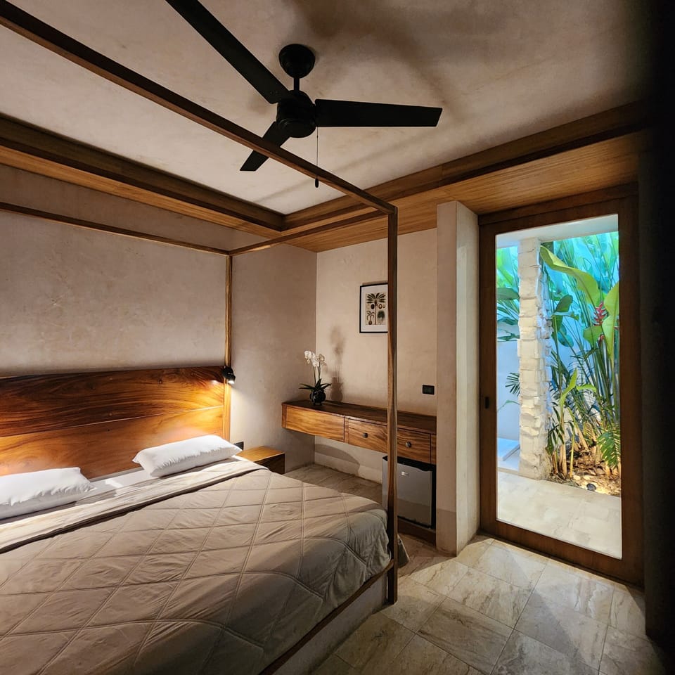 Deluxe Room | WiFi (free), bed sheets