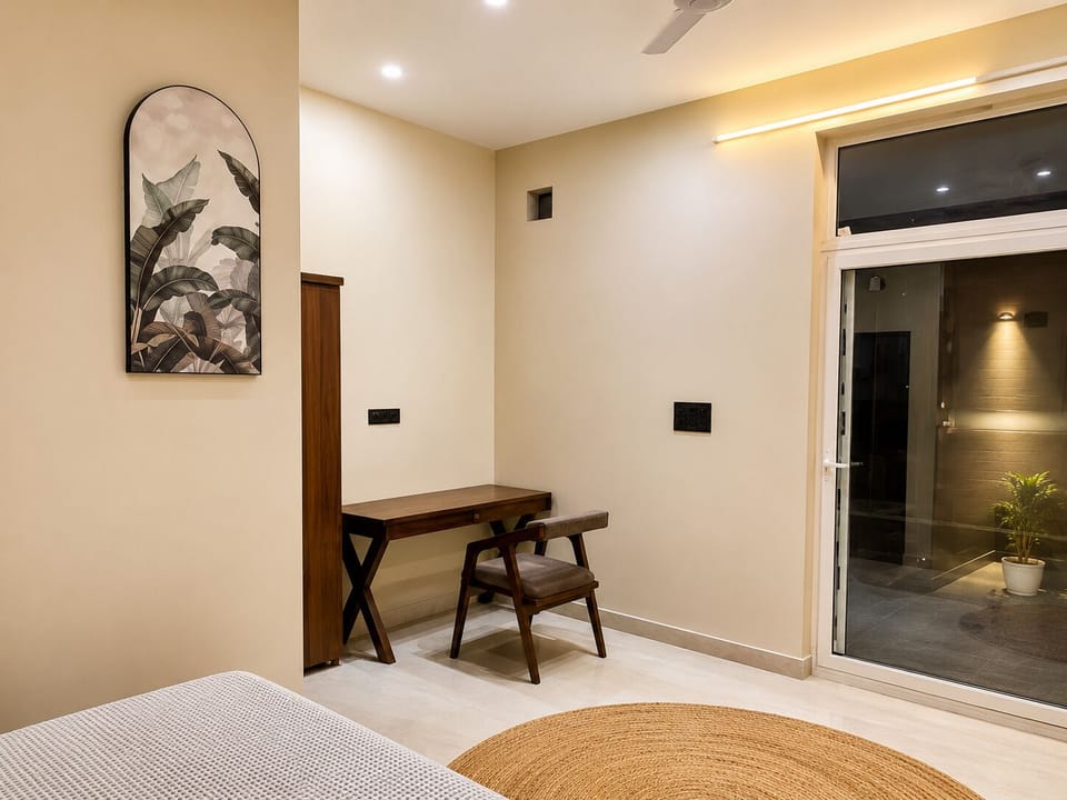 In-room safe, desk, soundproofing, WiFi (free)