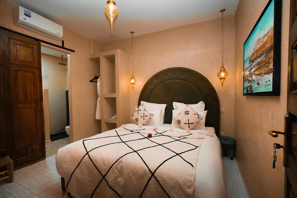 Deluxe Double Room | In-room safe, blackout drapes, soundproofing, iron/ironing board