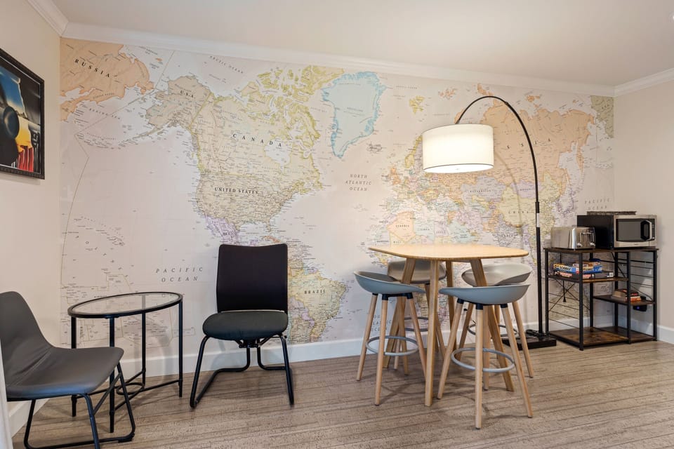 Condo, 1 Bedroom | Dining