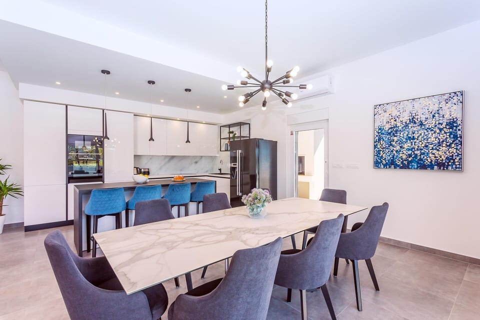 Villa | Dining