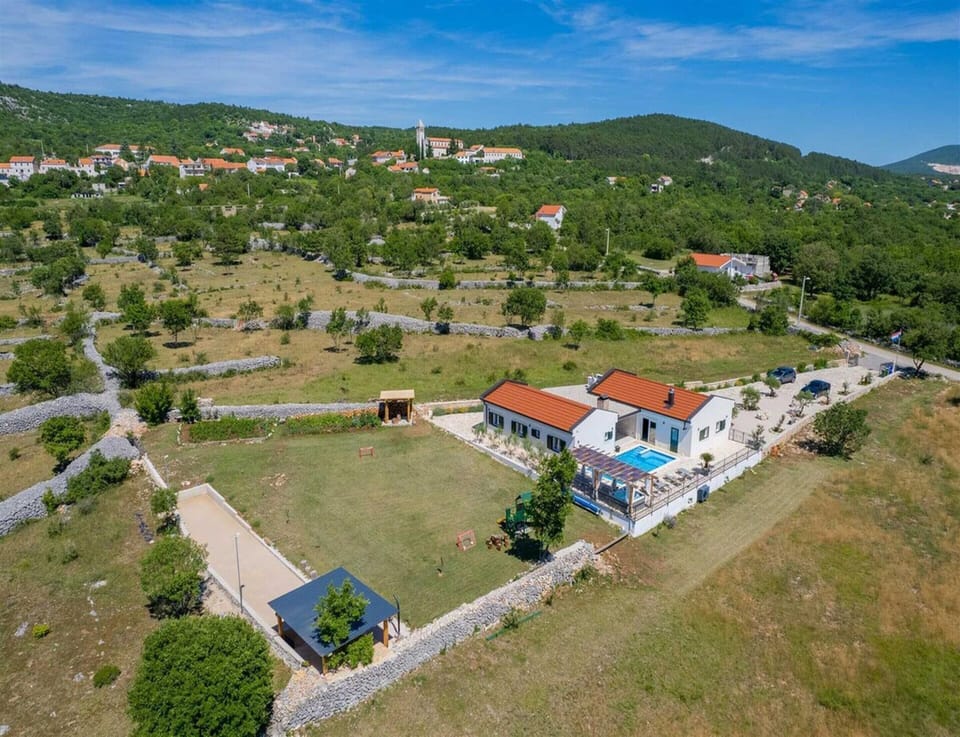Villa | Exterior