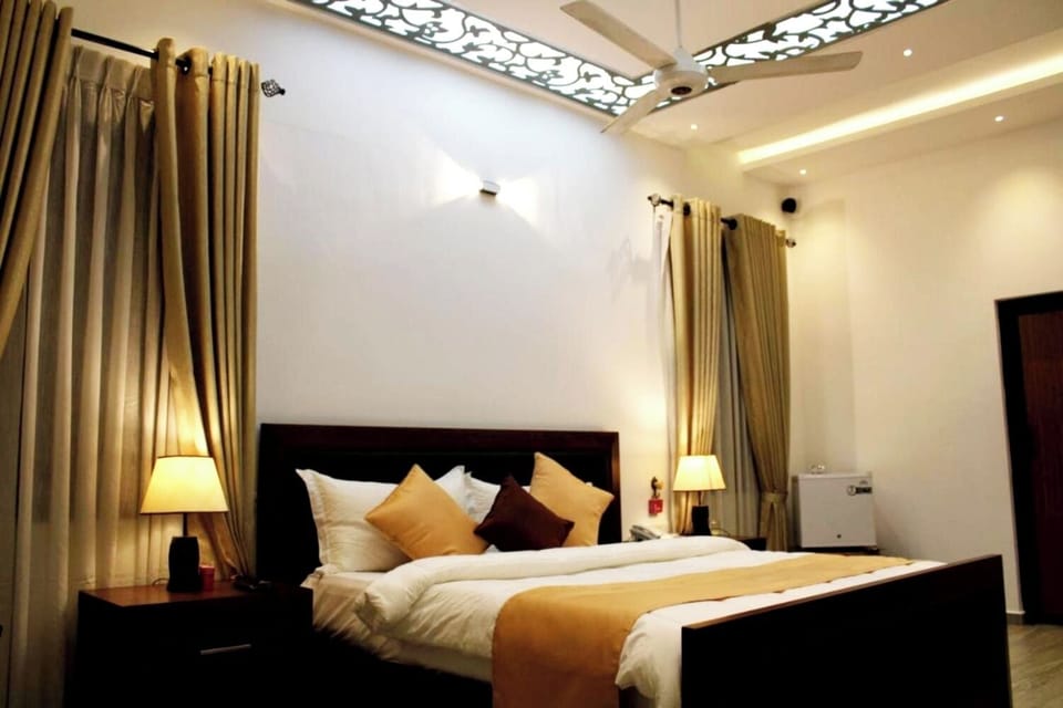 Presidential Suite, Balcony, Mountain View | Soundproofing, bed sheets