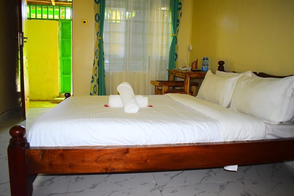 Deluxe Double Room | Free WiFi, bed sheets