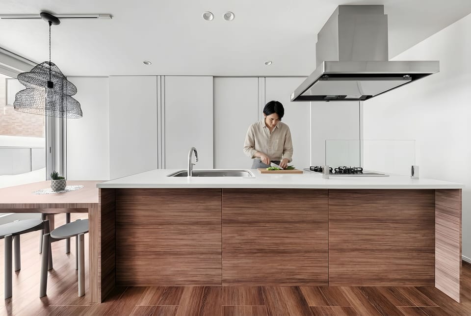 Fridge, microwave, stovetop, highchair