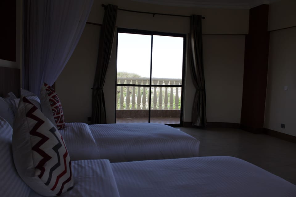 Executive Double or Twin Room, Park View | Premium bedding, desk, blackout drapes, rollaway beds