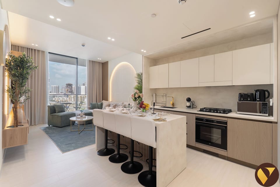 Luxury Apartment, Balcony, City View | Private kitchen | Full-size fridge, microwave, oven, stovetop
