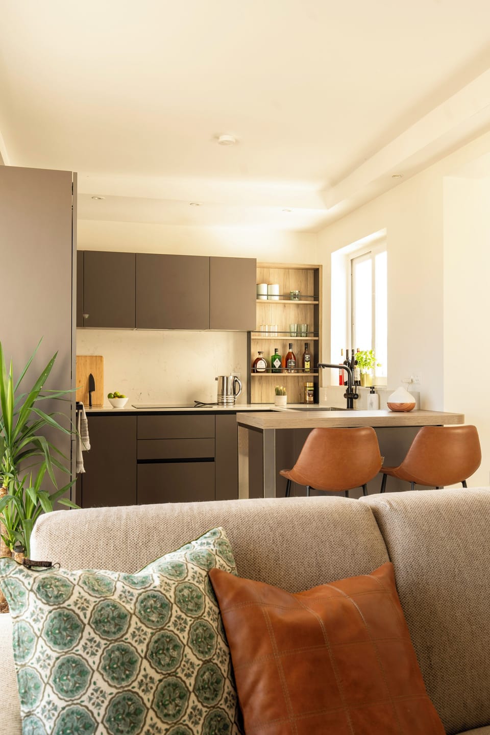 Apartment, City View | Living area | Flat-screen TV