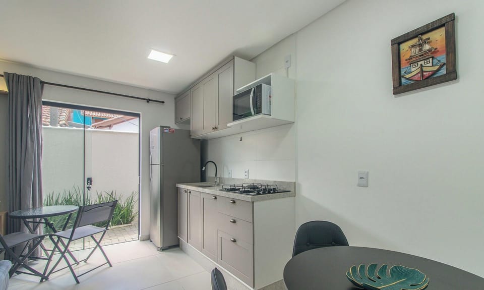 Basic Apartment | Private kitchen