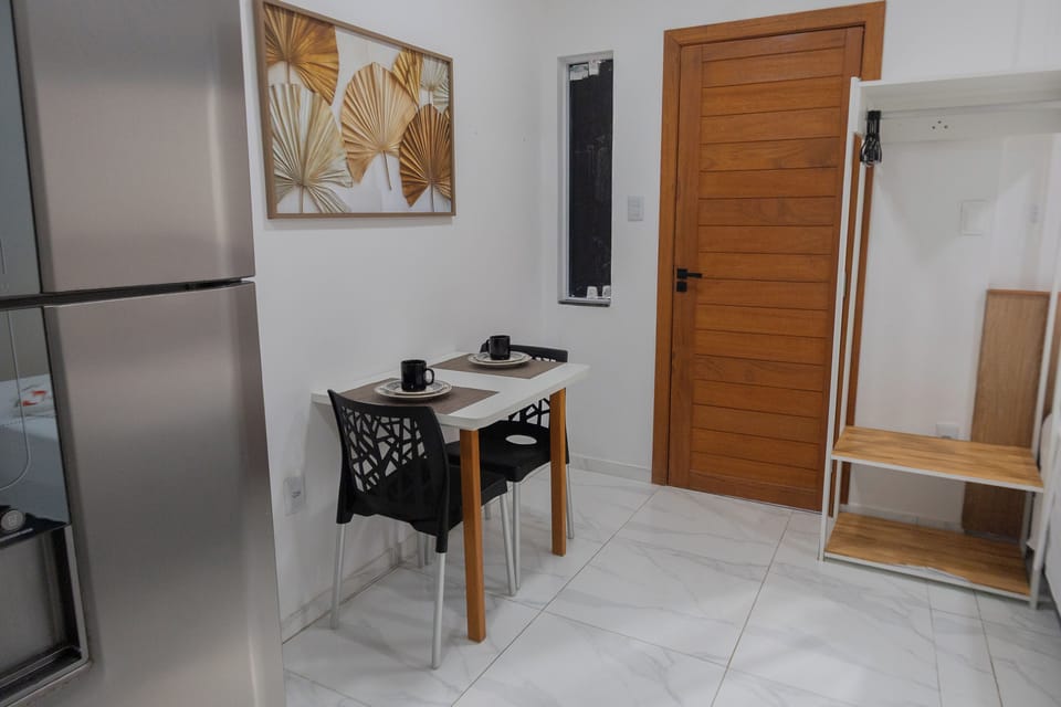 Comfort Loft, 1 Double Bed, Refrigerator & Microwave | Dining