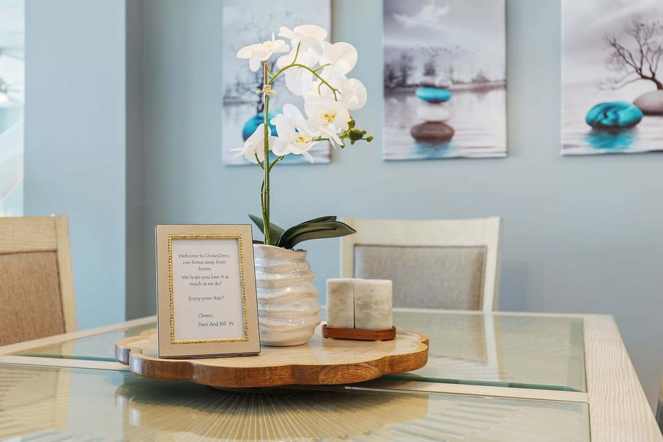 House, Multiple Beds, Balcony, Ocean View (Daytona White Surf 504-OceanZenn) | Dining