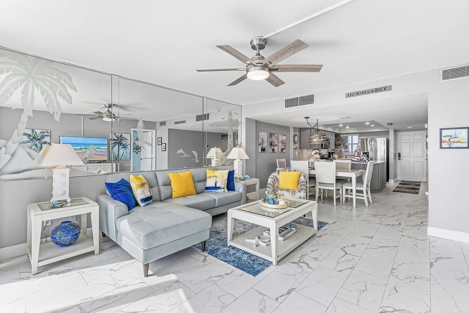 House, Multiple Beds, Balcony, Ocean View (Daytona White Surf 504-OceanZenn) | Living area