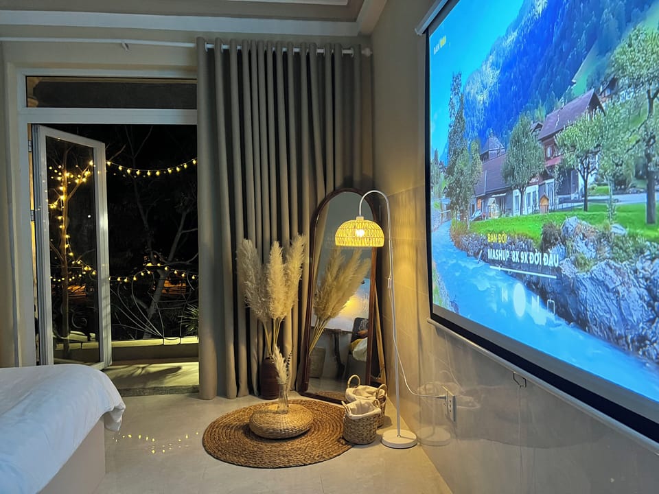 Deluxe Double Room, Balcony, Park View | Premium bedding, iron/ironing board, free WiFi