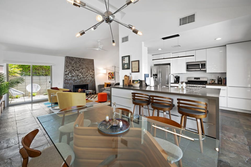 House, Multiple Beds, Pool Access, Mountain View (El Conquistador 3) | Private kitchen | Dining table