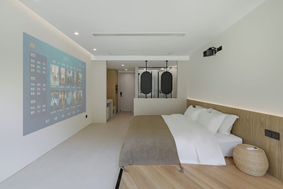 Comfort Double Room, Patio, Hill View | Television