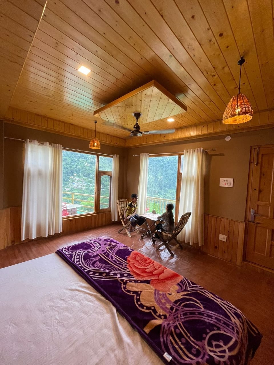 Deluxe Room | Rollaway beds, free WiFi, bed sheets