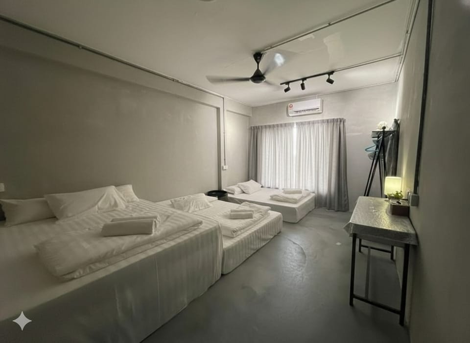 Family Room | Free WiFi, bed sheets