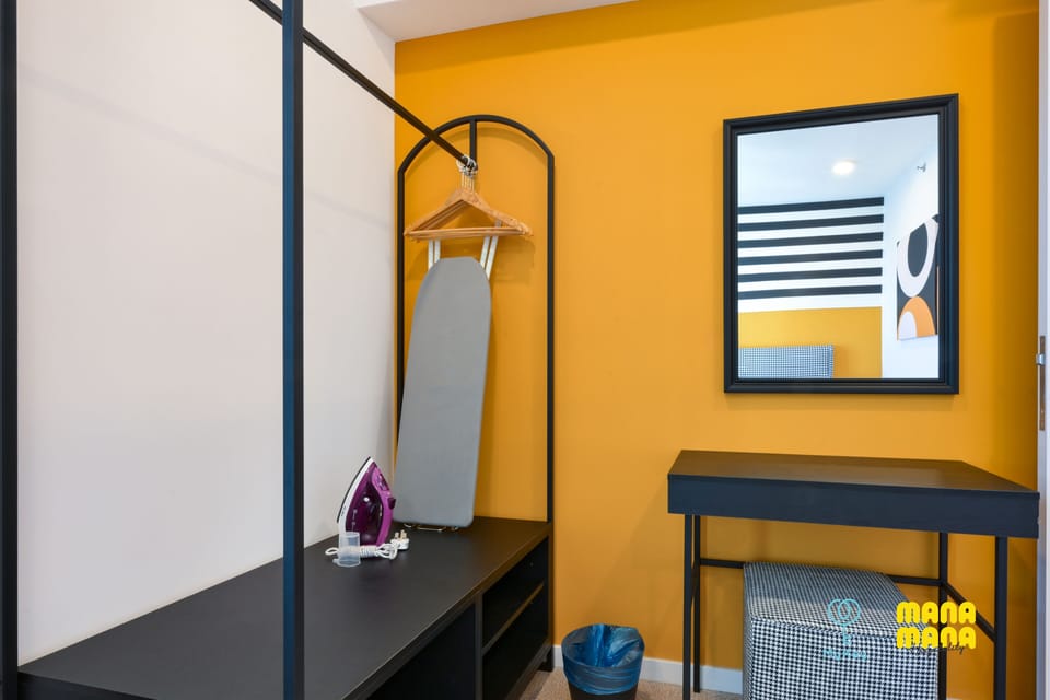 Iron/ironing board