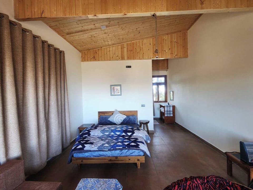 Family Room | Free WiFi