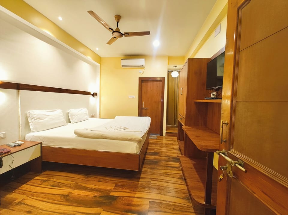 Deluxe Double Room, Air conditioning | View from room