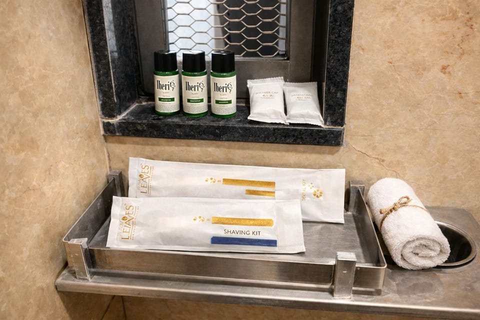 Shower, bidet, towels