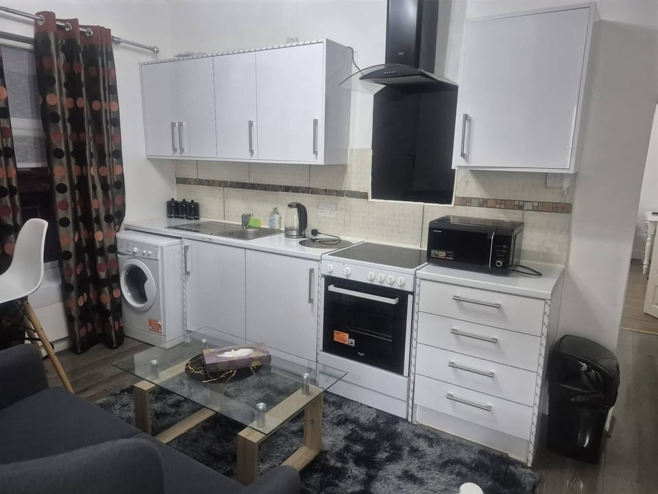 Apartment, 2 Bedrooms, Smoking | Interior