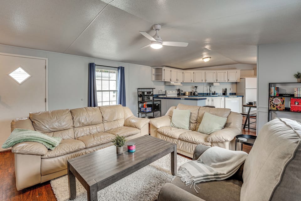House (3 Bedrooms) | Front of property