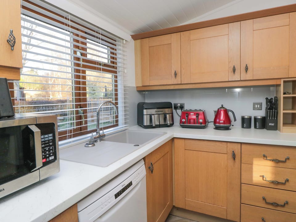 Fridge, microwave, dishwasher, toaster