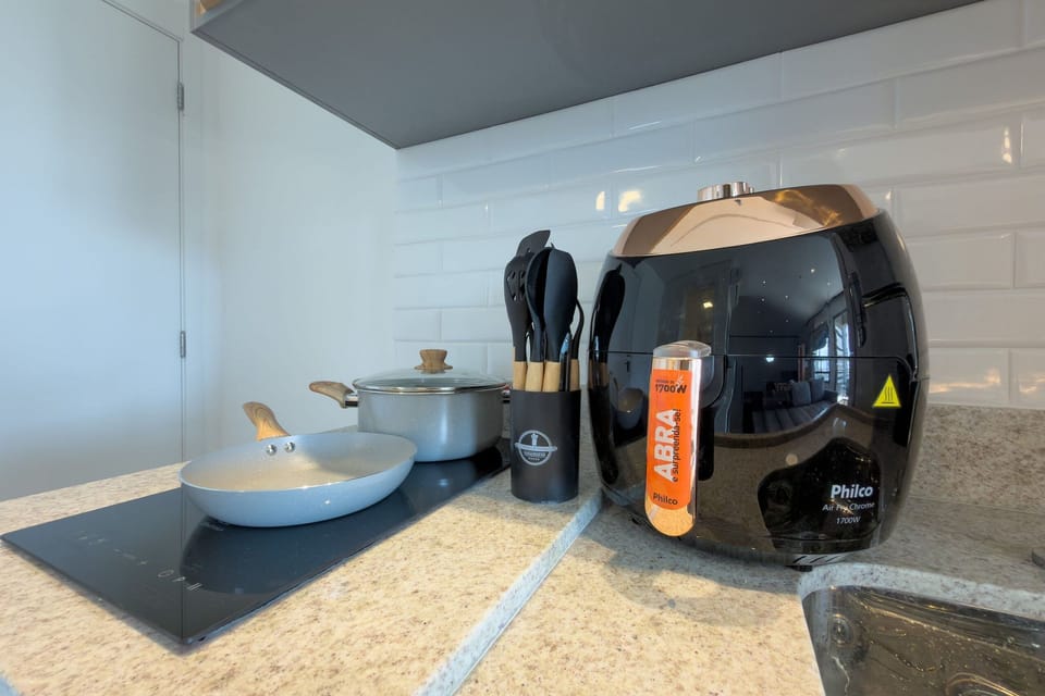 Apartment | Private kitchen | Cookware/dishes/utensils