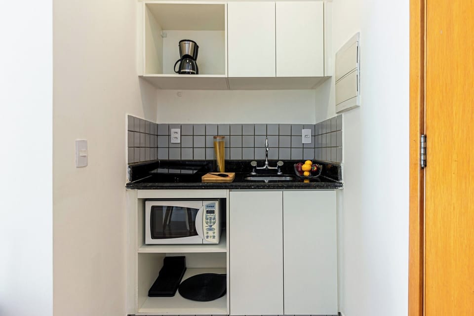 Standard Apartment | Private kitchenette | Espresso maker, cookware/dishes/utensils