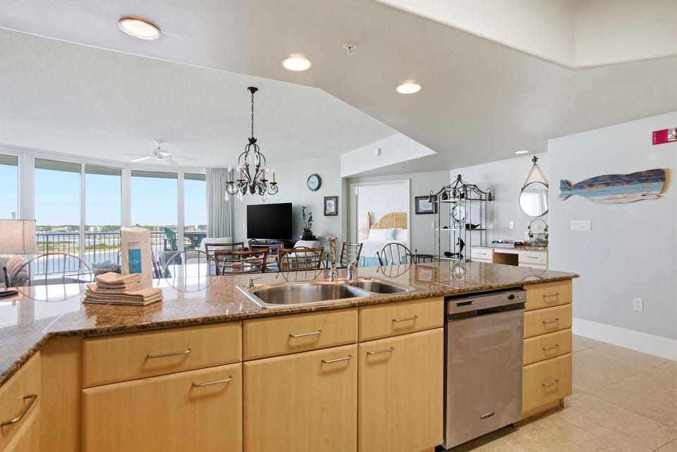 Condo, Multiple Beds (Caribe B603) | Private kitchen