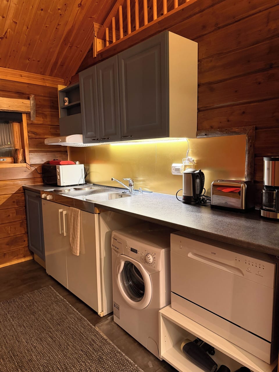 Superior Apartment, River View | Private kitchenette | Fridge, microwave, oven, stovetop