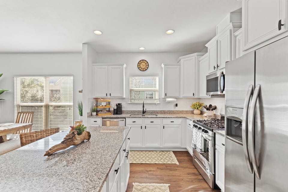 House, Resort View | Private kitchen | Full-size fridge, microwave, oven, stovetop