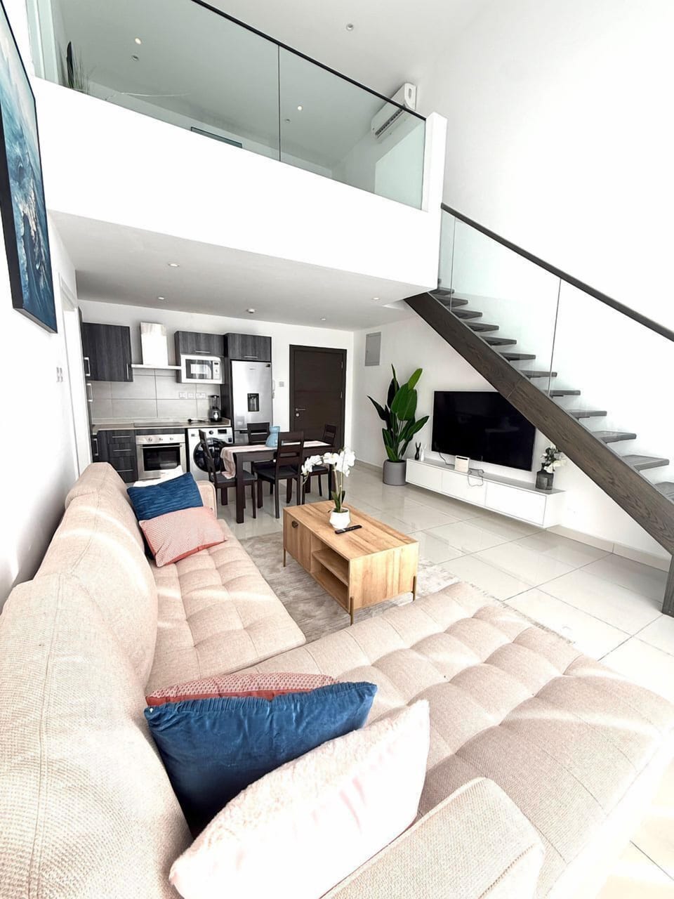 Apartment, Balcony, Pool View | Interior