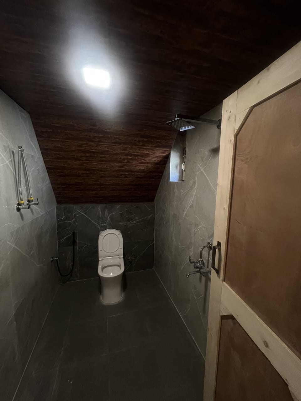 Duplex Cottage | Bathroom