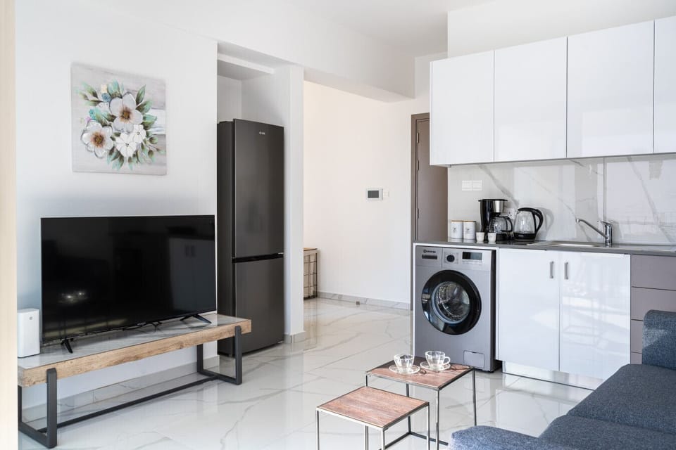 Studio, 1 Double Bed with Sofa bed, Kitchen, City View | Interior