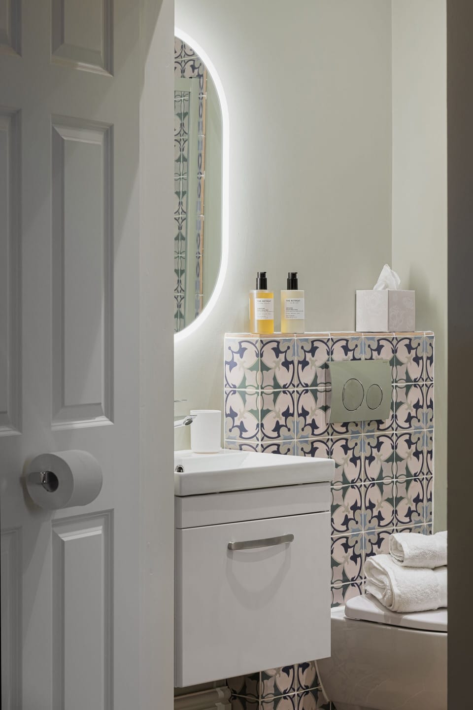 Luxury Double Room, Ensuite | Bathroom | Shower, hair dryer, towels, soap