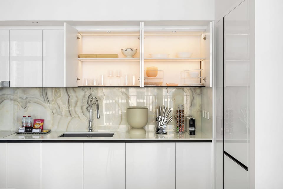 Luxury Apartment, Balcony, Harbor View | Private kitchen