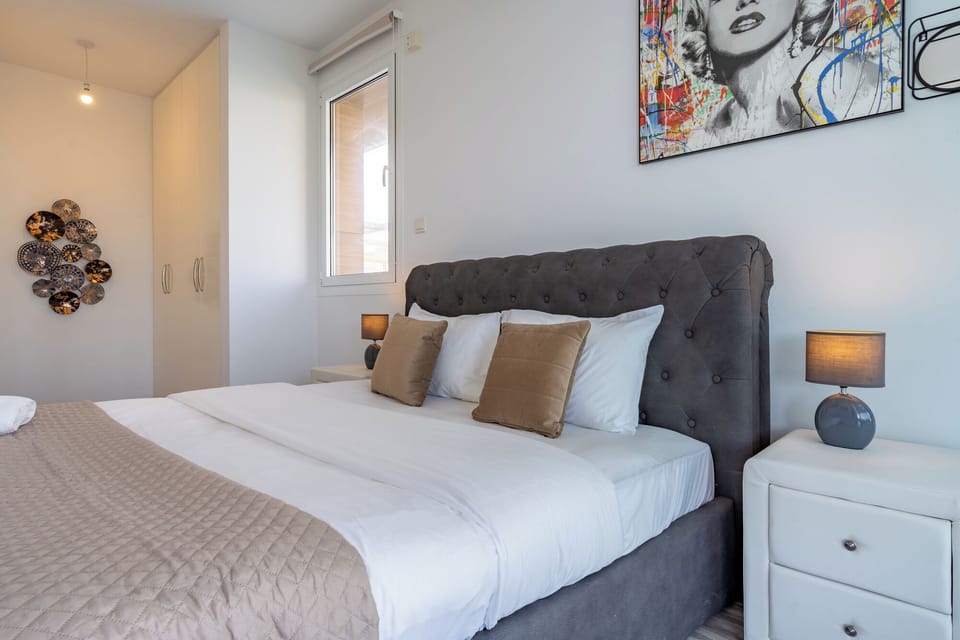 Apartment, 1 Double Bed with Sofa bed, Kitchen, City View | Egyptian cotton sheets, premium bedding, blackout drapes