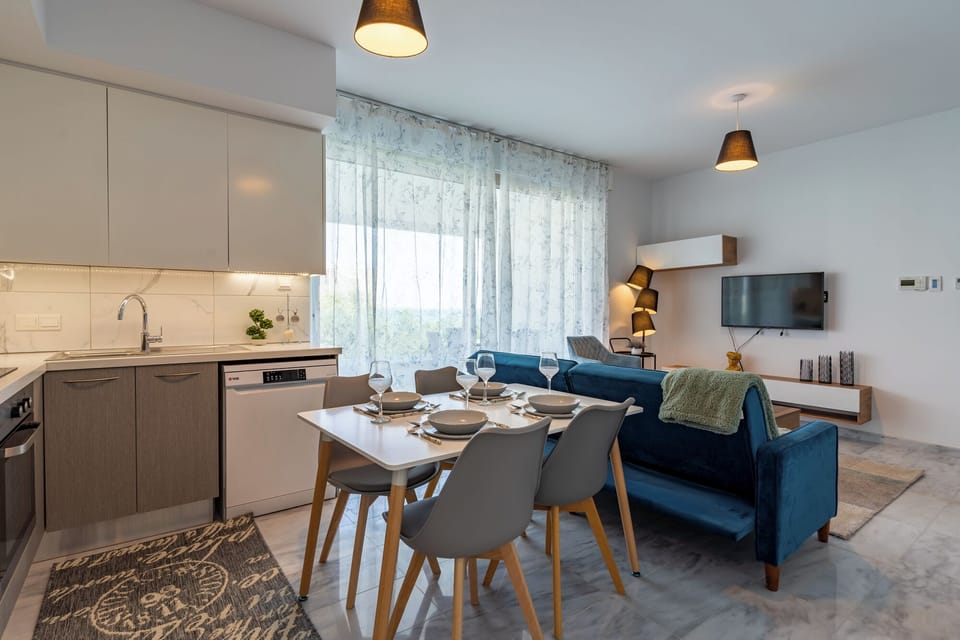 Apartment, 1 Double Bed with Sofa bed, Kitchen, City View | Interior