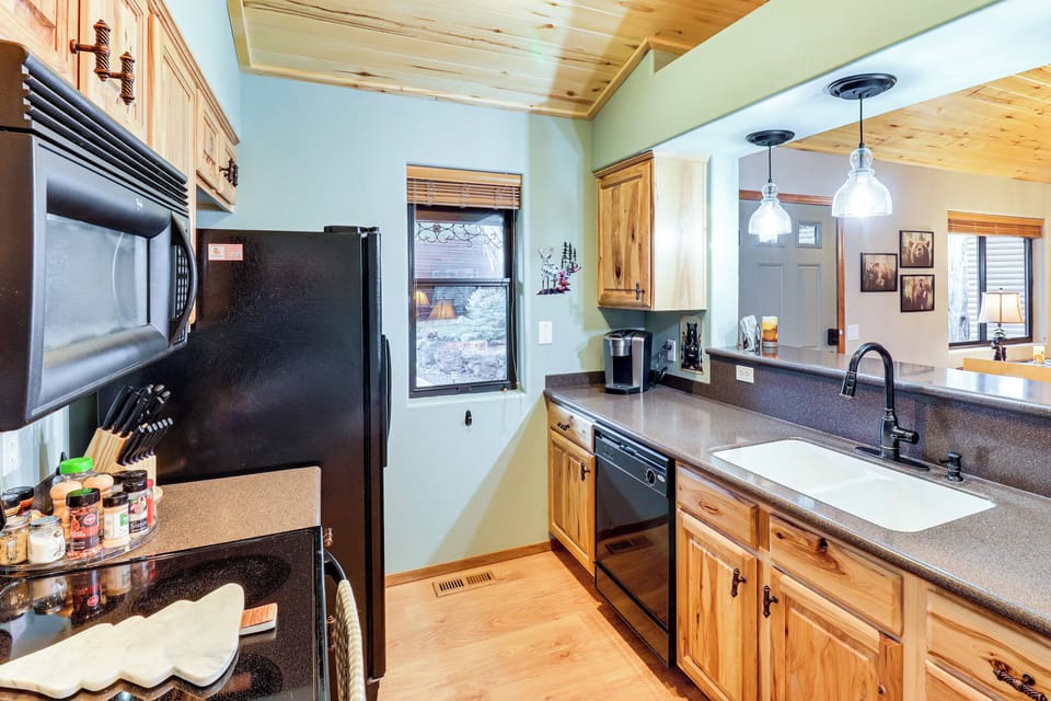 House (2 Bedrooms) | Interior